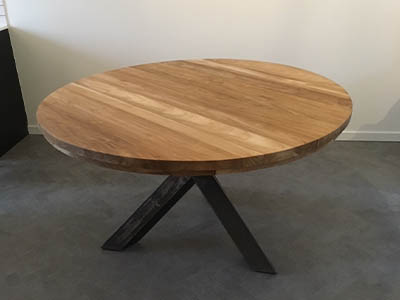 Teak oud houten eettafel met stalen onderstel 171004
